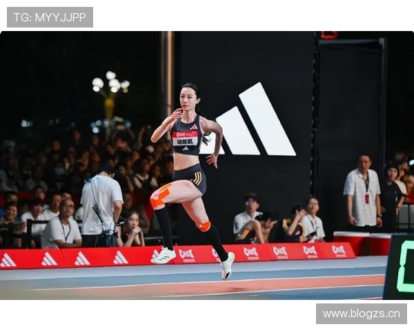 陶菲克街头拎包比球鞋还贵，这生活细节真让人慌了神！